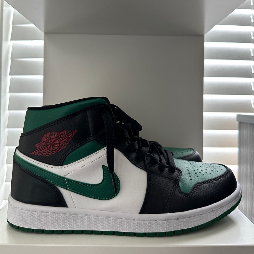 Jordan 1 “Green Toe”